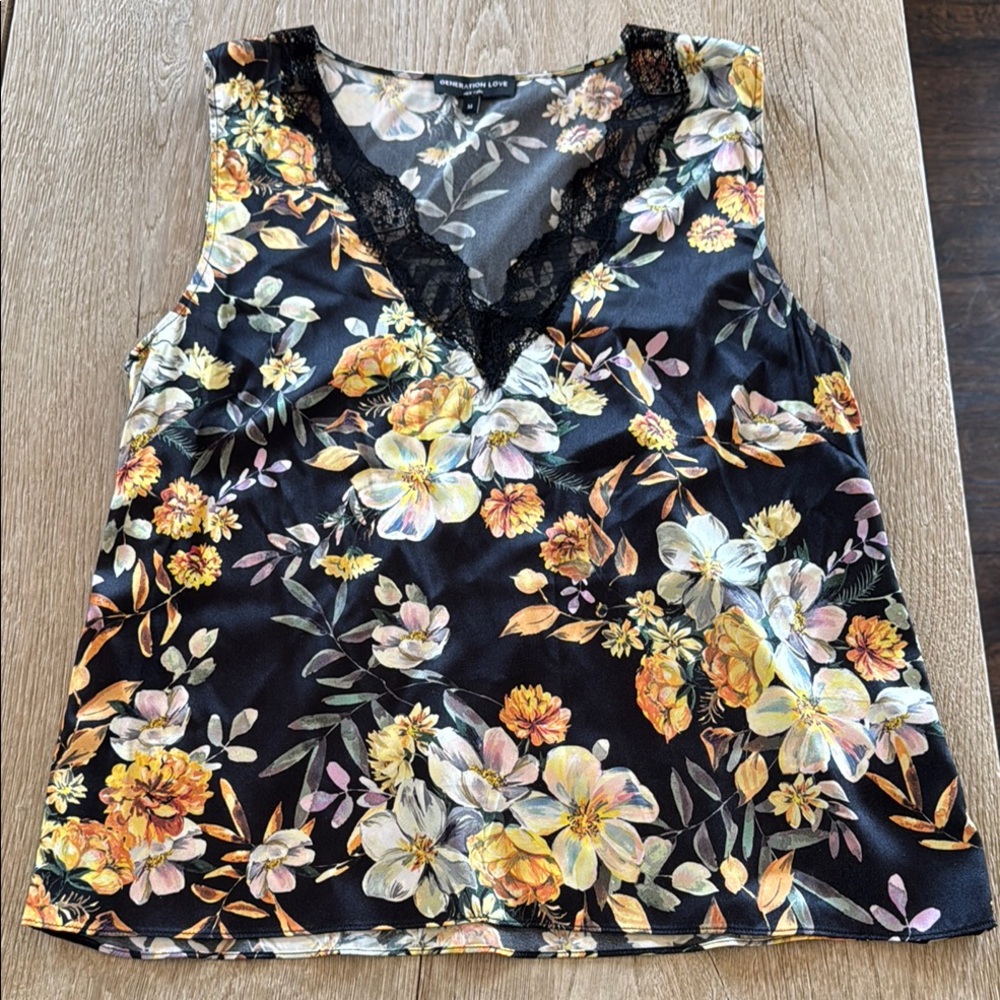 Floral Lace Trim Sleeveless Top